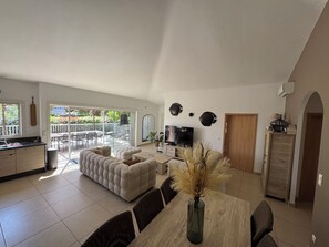 Smart-TV, Stereoanlage