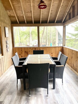 Dining - 4 bedroom house with Hot Tub, close to skiing and Moose Pond (Bridgton)