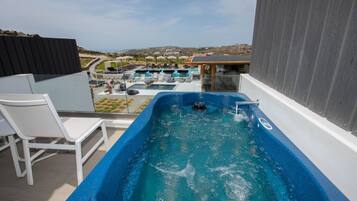 Honeymoon Room | Balcony