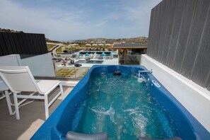 Honeymoon Room | Balcony - Bianco a Nero Mykonos  (Mykonos)