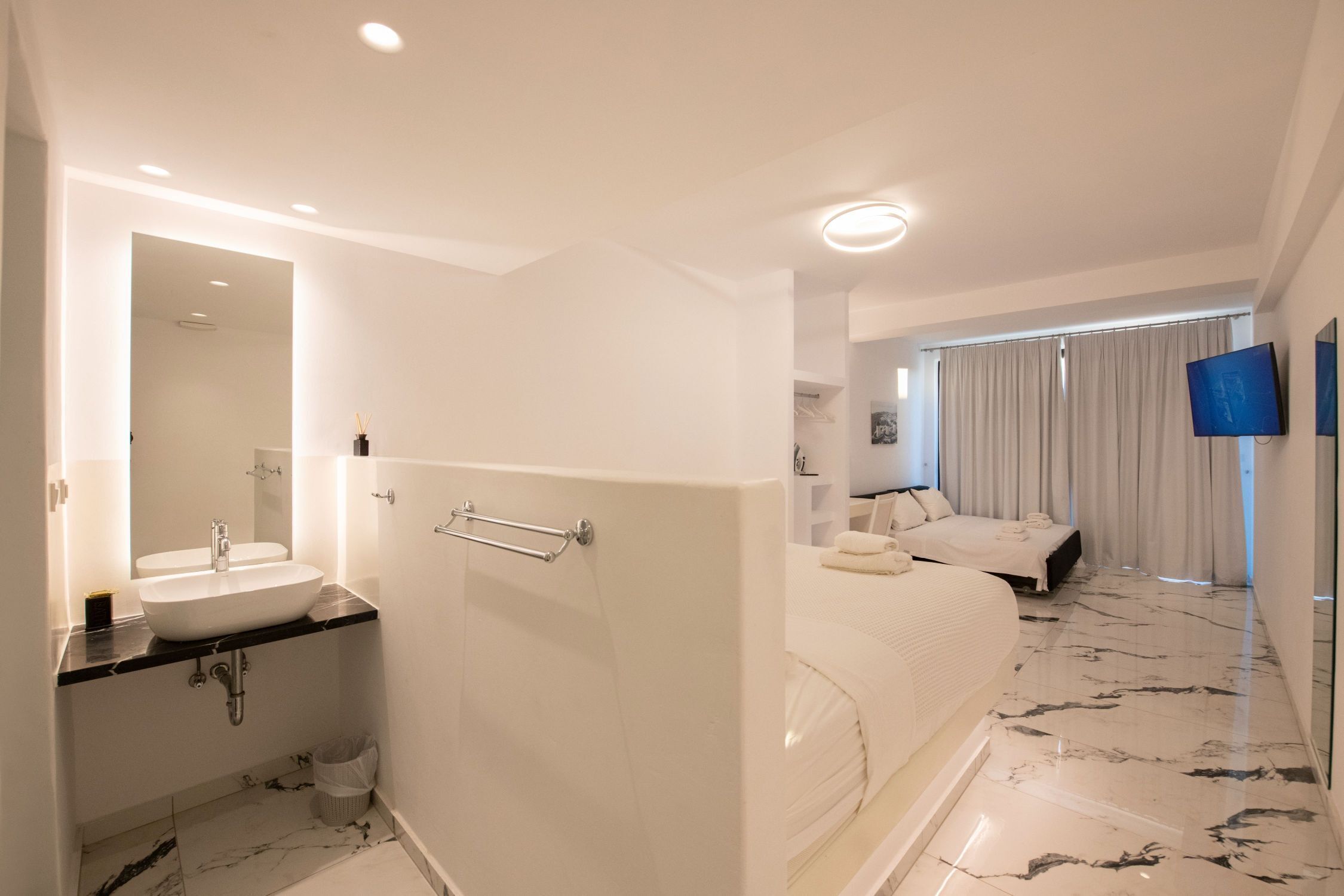 Photo - Bianco a Nero Mykonos