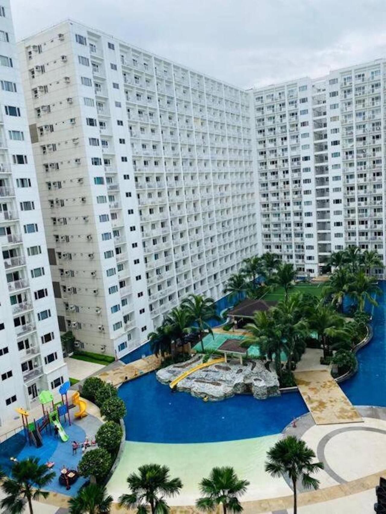 حمّام سباحة خارجي