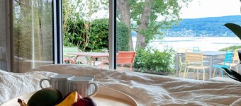 Findling apartment right on the lake with its own beach, great lake view and terrace