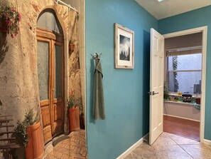 Interior - Casa Tranquil Azul - A tastefully renovated home (Albuquerque)