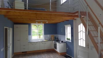 Fridge, oven, toaster, highchair