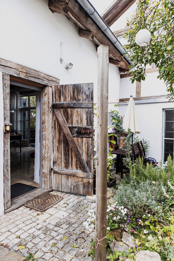 Exterior detail - Studio Beim Kirchschuster (Schernfeld)