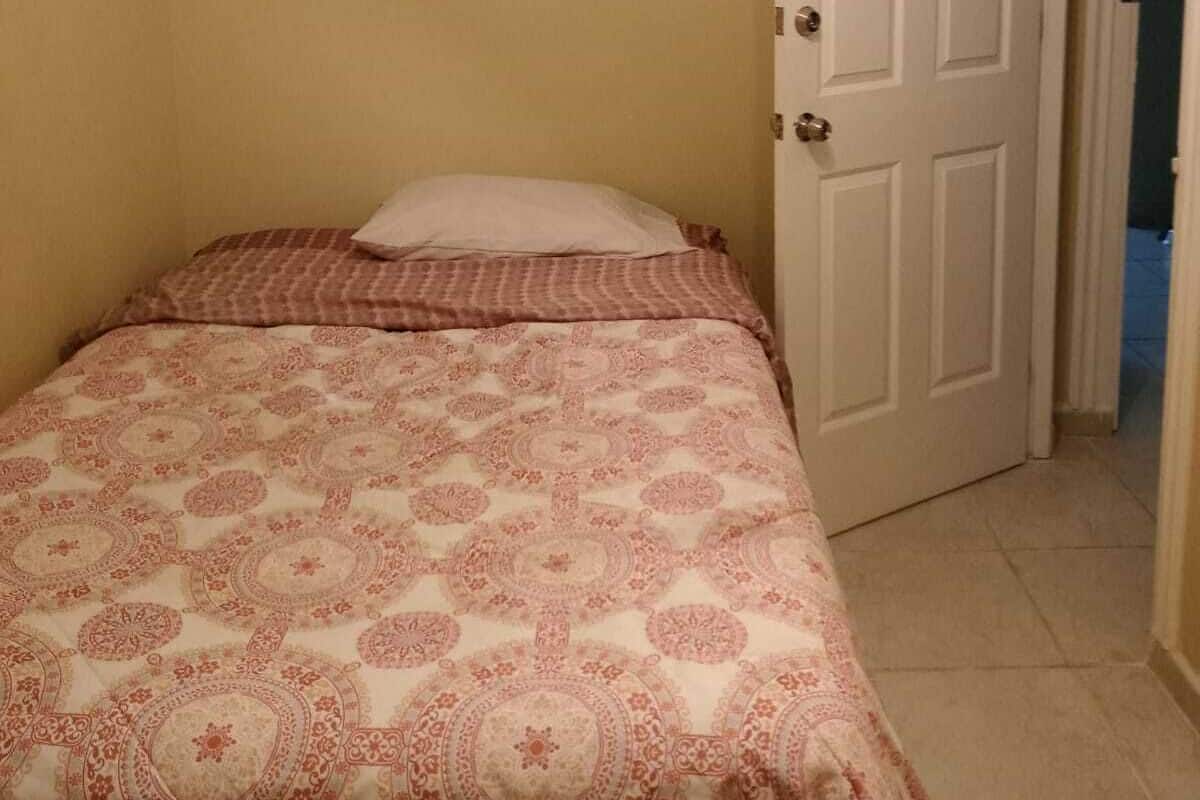 1 bedroom, laptop workspace, iron/ironing board, free WiFi