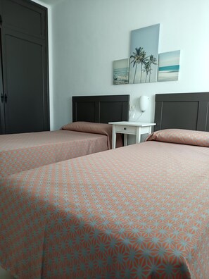 2 bedrooms, WiFi - Cozy apartment, two steps from everything! (Tías)