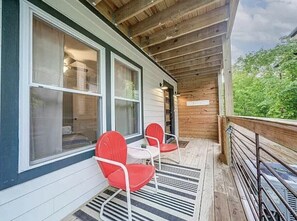 Terrace/patio - Fun, Spacious Home w/ Private Porch and Balcony! (Nashville)