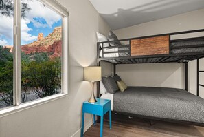 3 Schlafzimmer, Schreibtisch, WLAN, Bettwäsche