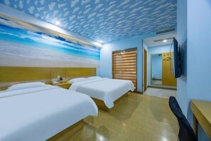 Room - Home Inn Huaxuan Select Hotel (Weihai High-speed Railway Station Hanlefang Branch) (Weihai)