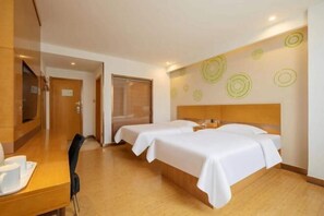 Room - Home Inn Huaxuan Select Hotel (Weihai High-speed Railway Station Hanlefang Branch) (Weihai)
