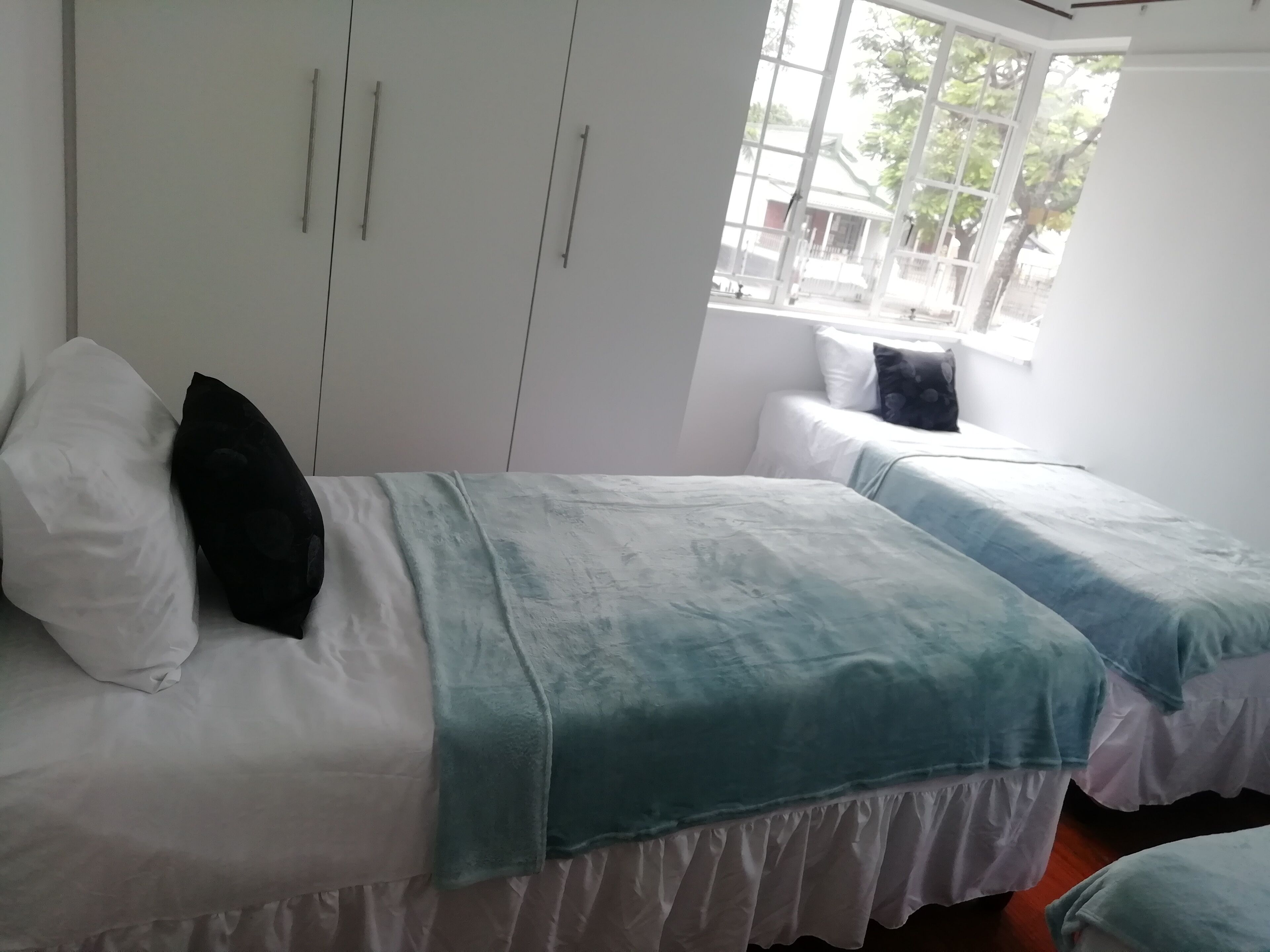 2 bedrooms, bed sheets