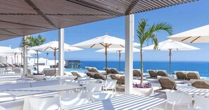 Outdoor dining - Spectacular Garza Blanca Beachfront Resort & Spa Junior Suite, Mar 13-18 (Cabo San Lucas)