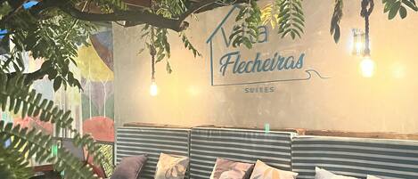 儿童活动区 - 室外