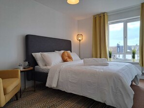 4 bedrooms, WiFi, bed sheets