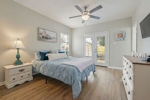 4 Schlafzimmer, Bügeleisen/Bügelbrett, WLAN, Bettwäsche