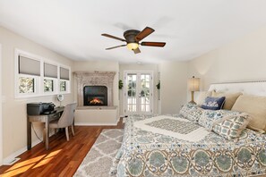 4 bedrooms, WiFi, bed sheets