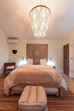 1 bedroom, internet, bed sheets