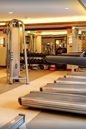 Fitness facility - Ski and then relax in this Luxurious 3 Bedroom Ritz-Carlton condo (Vail)