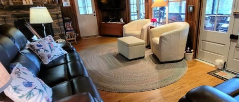 Smart TV, fireplace, DVD player, books