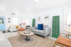 1 habitación, tabla de planchar con plancha, wifi y ropa de cama