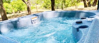 Riverview Ranch - Hot Tub, Fire Pit & More!
