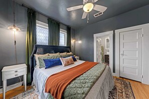 4 bedrooms, WiFi, bed sheets