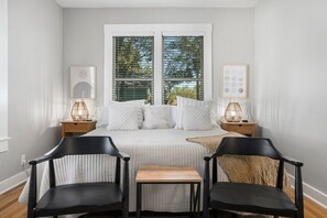 4 bedrooms, WiFi, bed sheets