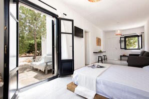 1 bedroom, WiFi, bed sheets - Villa Pela standard apartment (Alyki)