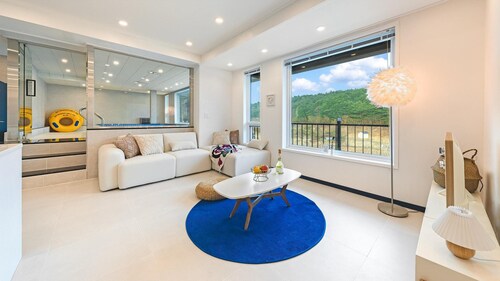 Gapyeong Haneul Sanchaek Poolvilla Pensi