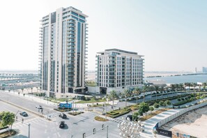 Apartment (2 Bedrooms) | Exterior - Elegant Stay: Balcony & Stunning Dubai Creek Views (Dubai)