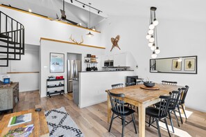 Apartment, 2 Schlafzimmer | Speisen
