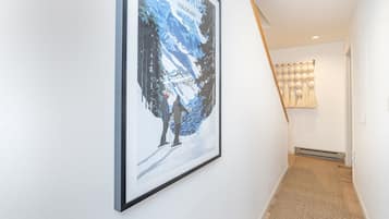 Condo, 2 Bedrooms | Interior