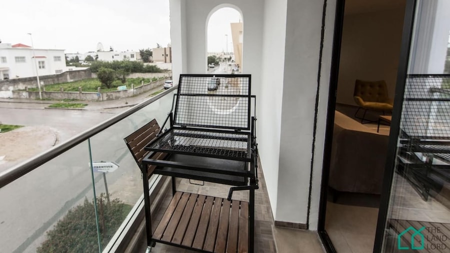 Sunset 203 Luxury apt With Gym in Lac1