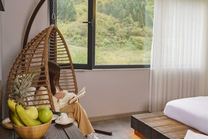 Ropa de cama de alta calidad y minibar 