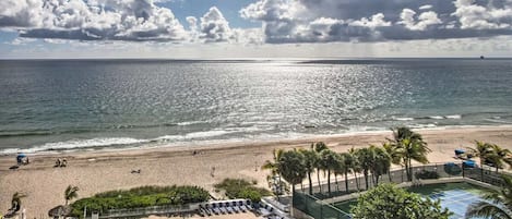 Apartment, 1 Bedroom | Pool