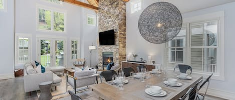 House, 4 Bedrooms | Dining