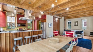 House, 3 Bedrooms | Dining