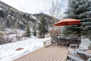 Condo, 3 Bedrooms | Property grounds