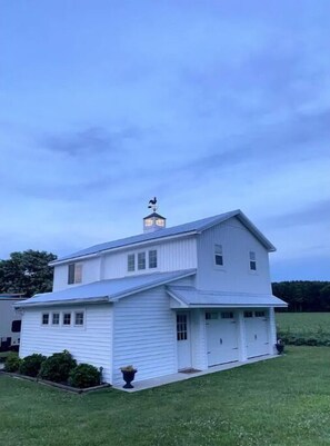 Exterior - Cozy Barn Loft: Country Views & Central to Beaches (Pocomoke City)