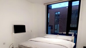 Unclassified image, 4 of 15, button - Rent a Luxury Apartment in Canary and Royal Wharf (London)