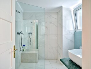 House | 2 bedrooms, Internet - Elegant Apartment in Parliament Square (Athens)