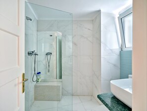 House | 2 bedrooms, Internet - Elegant Apartment in Parliament Square (Athens)