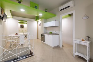 Apartment | Wohnbereich | Flachbildfernseher