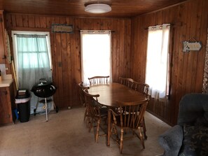 Cottage, 3 Bedrooms | Dining