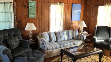 Cottage, 3 Bedrooms | Living area | Smart TV