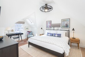 2 bedrooms, free WiFi - Mountain Luxury At Historic Twin Bricks On South Oak. Brand New Remodel. Steps To Gondola & Main St. 2 Bedroom Townhouse by RedAwning (Telluride)