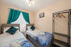 3 bedrooms, iron/ironing board, free WiFi, bed sheets