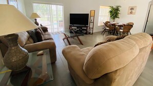 Unclassified image, 4 of 28, button - Hali's Southern Dunes Vacation Home (Haines City)